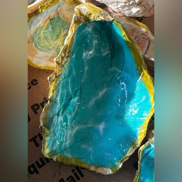 Turquoise & Gold Decoupage Oyster Shell – Jewelry Dish / Ocean-Inspired Decor - Picture 3 of 3